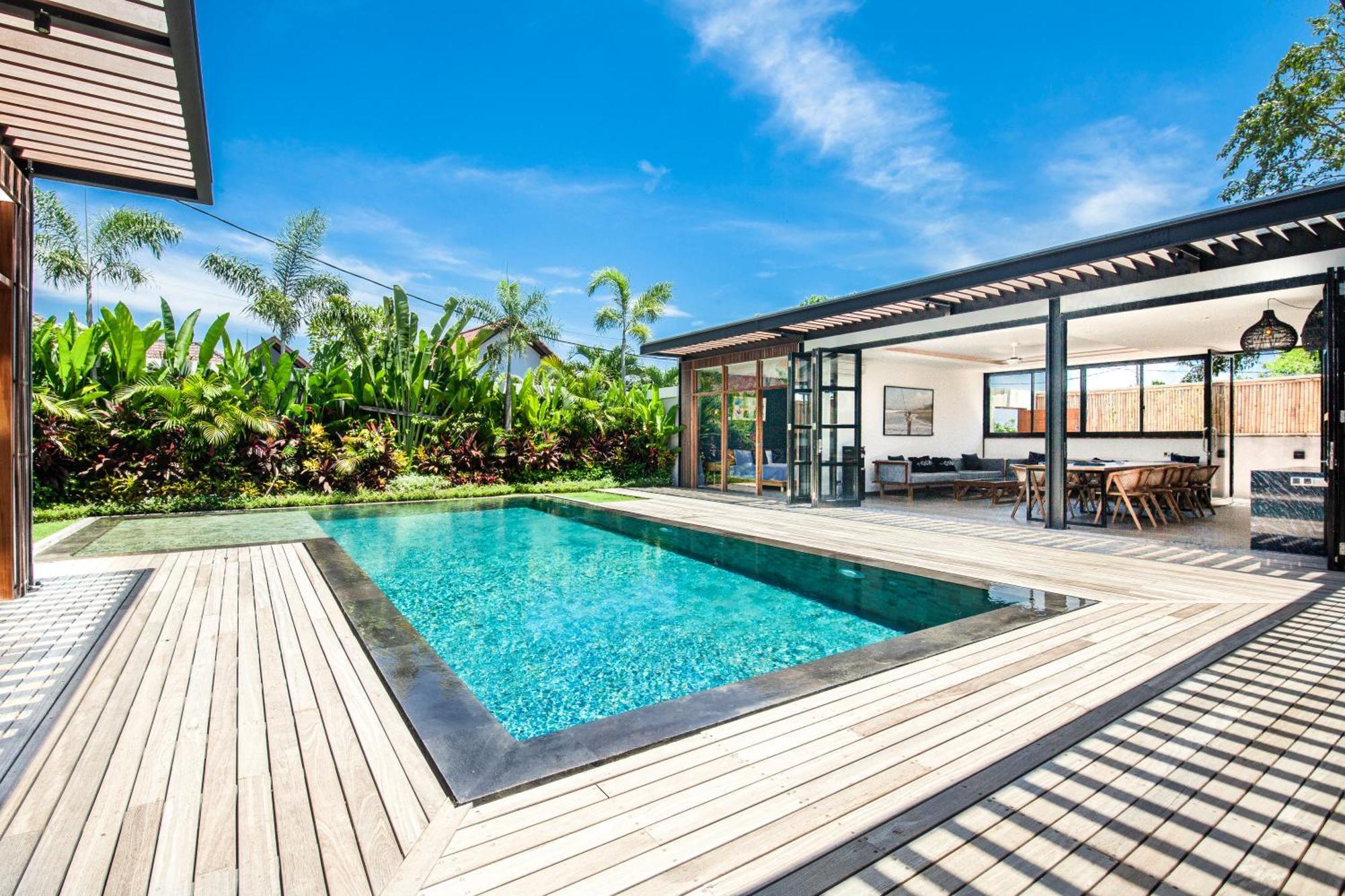 Brand New 5 Bedroom Villa Enclosed Living Room Canggu Чангу Экстерьер фото