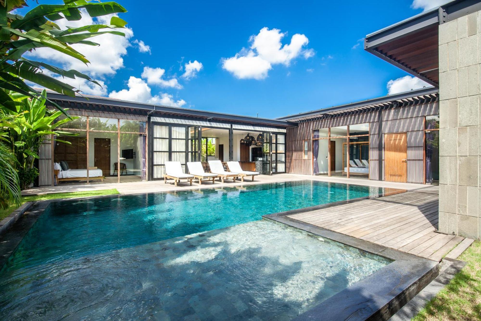 Brand New 5 Bedroom Villa Enclosed Living Room Canggu Экстерьер фото