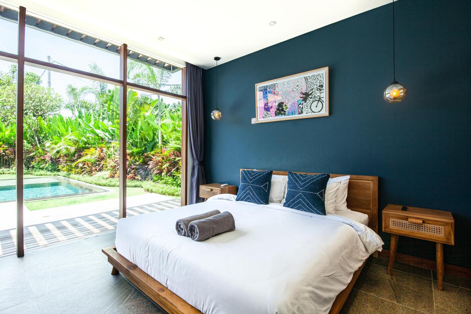 Brand New 5 Bedroom Villa Enclosed Living Room Canggu Чангу Экстерьер фото